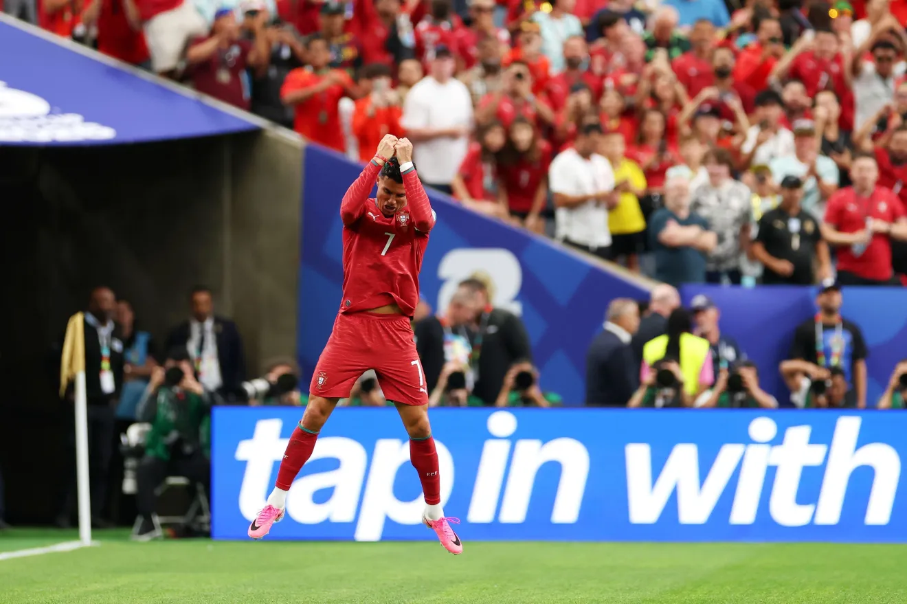 Cristiano Ronaldo faz história, marca em seis Mundiais e lidera goleada de Portugal sobre o Uzbequistão