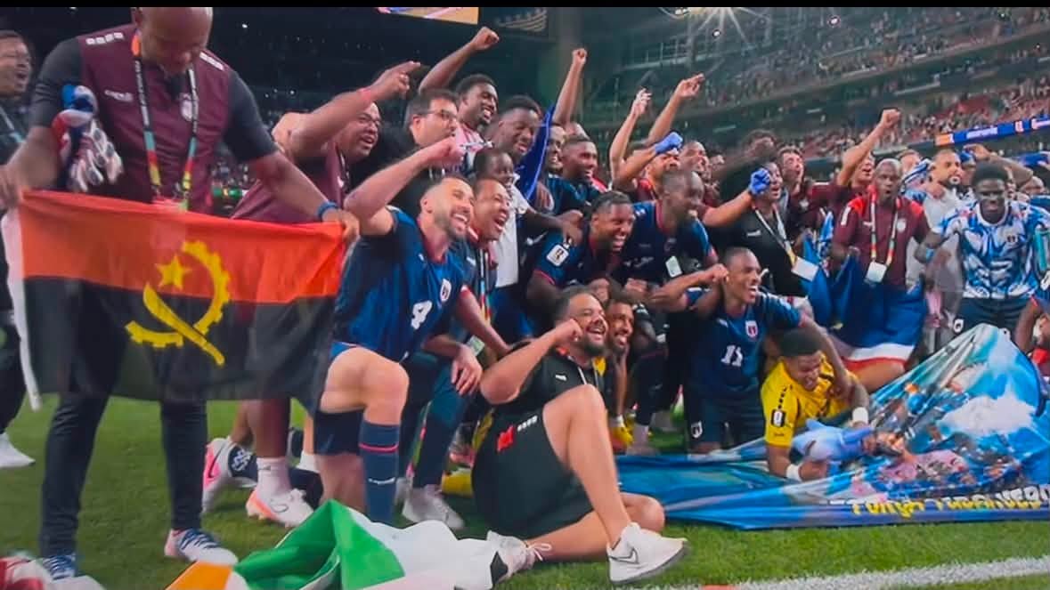 Angola festeja feito de Cabo Verde no Mundial: angolano Hélder Cruz ajuda “Tubarões Azuis” a fazer história